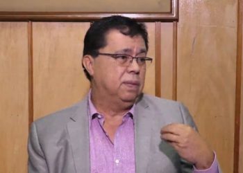 Lorenzana: «No es correcto que se hagan cambios de plazas para permanecer en el gobierno»