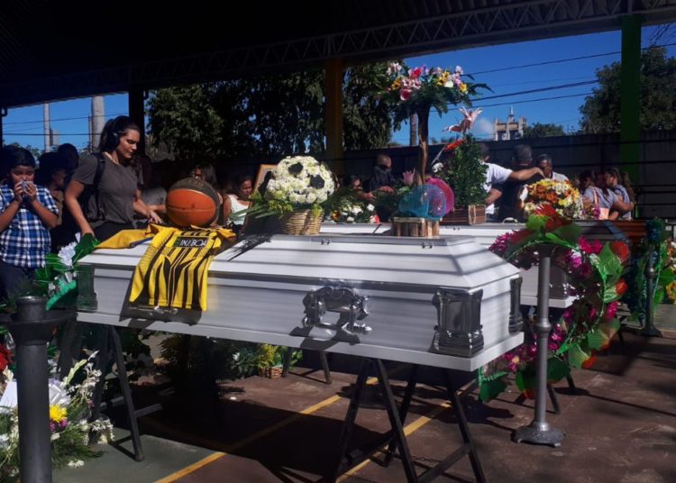 (GALERIA DE FOTOS) Chalchuapa despide a familia Pimentel