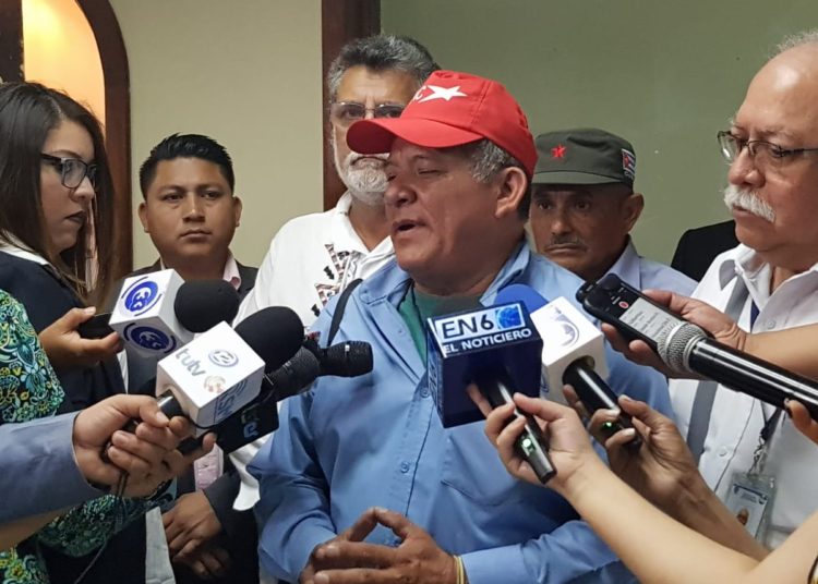 FMLN quiere garantizar estabilidad laboral de empleados de ANDA y PDDH