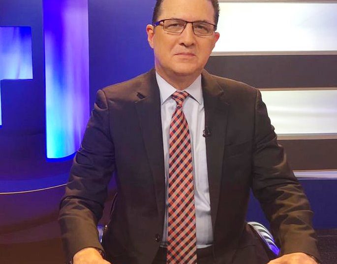 Juan Valiente: “Las personas que se han visto involucradas en tema de sobresueldos, deberían alejarse del partido”