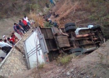 Al menos 25 migrantes mueren en un accidente en México. Se investiga si entre las víctimas hay salvadoreños