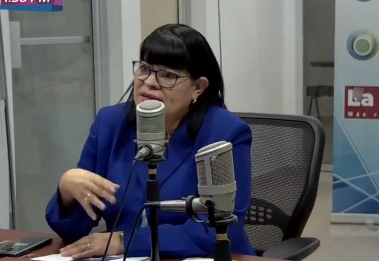 Ministra de trabajo asegura que no ayudó a contratar a sus hijas y desenmascarará a los trolles