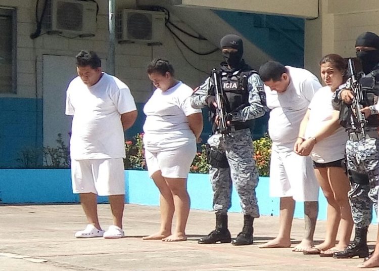 Capturan a dos “coyotes” en el departamento de Santa Ana