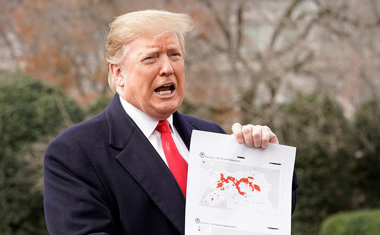 Trump asegura que el último baluarte del Estado Islámico en Siria «caerá esta noche”