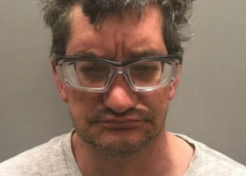 Condenan a un sujeto a 260 años de prisión por pedofilia y se desmaya al oír la sentencia