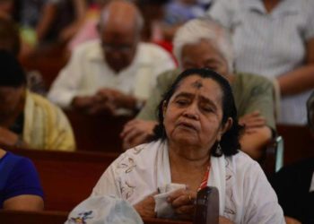 Feligresía católica celebra Miércoles de Ceniza
