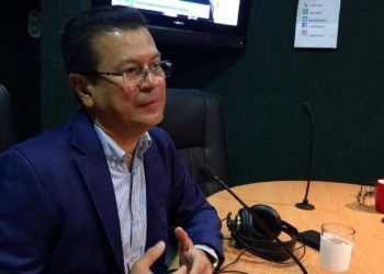 Hugo Martínez explica cómo se debe refundar el FMLN