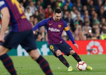 Con un Messi intratable, el Barcelona golea al Betis
