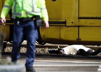 (VIDEO) Un muerto y varios heridos por un tiroteo en un tranvía de Holanda