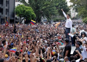 Juan Guaidó no descarta invocar el artículo 187, que autoriza la injerencia militar exterior en Venezuela