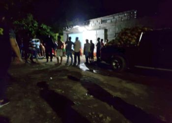 Guatemaltecos eran explotados para vender piña en pick ups en San Miguel