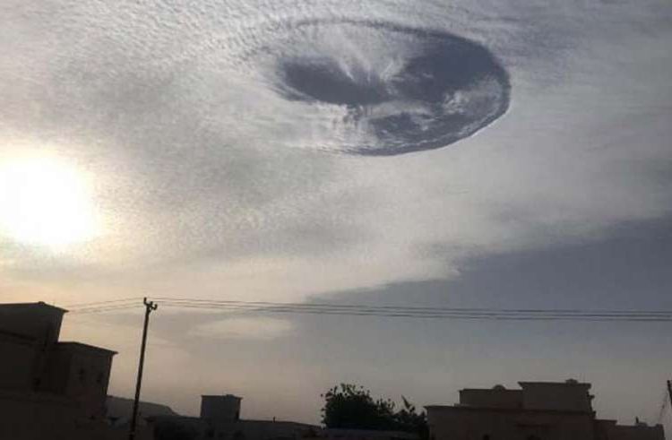 (VIDEO) ¿Qué es el extraño «agujero» en el cielo de Emiratos Árabes que intrigó a los internautas?