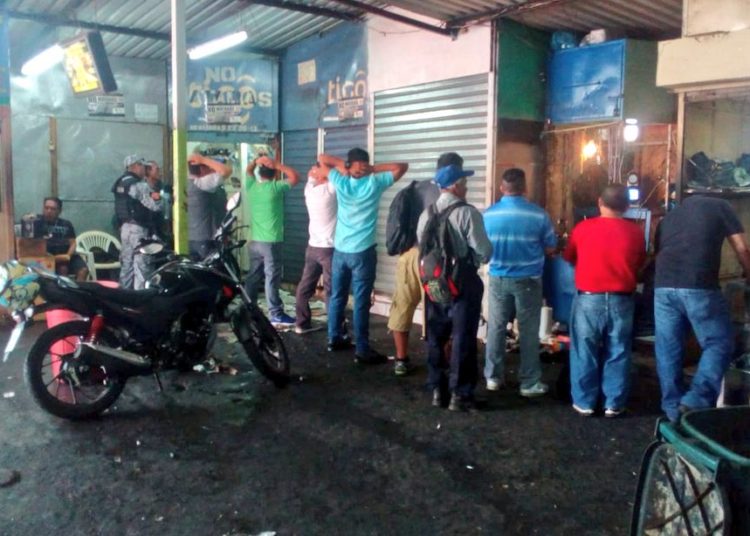 PNC realiza patrullaje preventivo en Mercado Sagrado Corazón