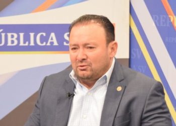 GANA y Nayib Bukele acudirán a la Sala de lo Constitucional si Sánchez Cerén no veta el FODES