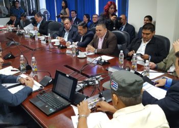 Priorizan estudio de ley contra el lavado y otros en comisión legislativa