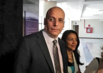 Magistrado acusado de agredir sexualmente a niña de 10 años seguirá proceso en libertad