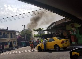 Incendio consume taller en Cuscatancingo