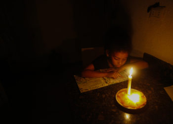 EE.UU. considera imponer sanciones a compañías que faciliten envíos de petróleo de Venezuela a Cuba