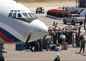 Militares rusos aterrizan en Venezuela con 35 toneladas de cargamento