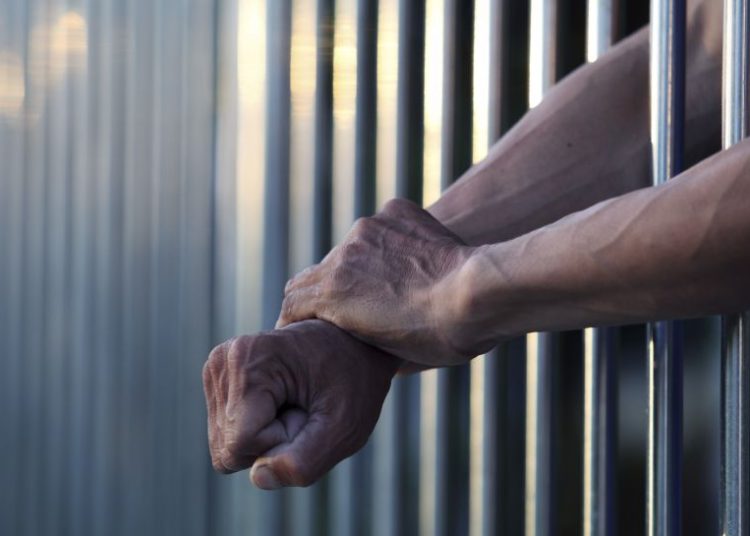 Diez años de cárcel a sujeto que ofrecía visas de Estados Unidos