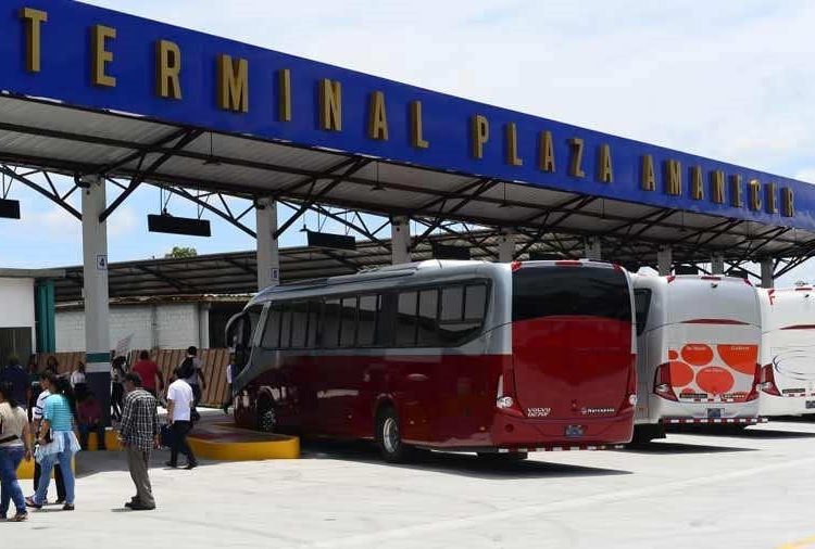 Buseros dan ultimátum al VMT para que dos rutas ya no lleguen a la Plaza Zurita
