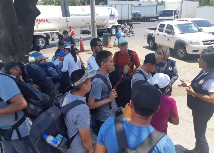 (VIDEO) Nueva caravana de salvadoreños busca el sueño americano