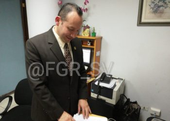 Juan Wright, Antonio Saca y Gerardo Balzaretti acusados por la FGR por lavado de fondos de Taiwán