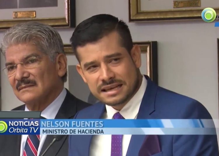 Ministro de Hacienda señala dificultades presupuestarias para ejecutar el incremento del FODES