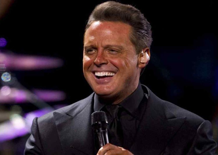 (VIDEO) Luis Miguel regresa a El Salvador en su gira ‘México por siempre’