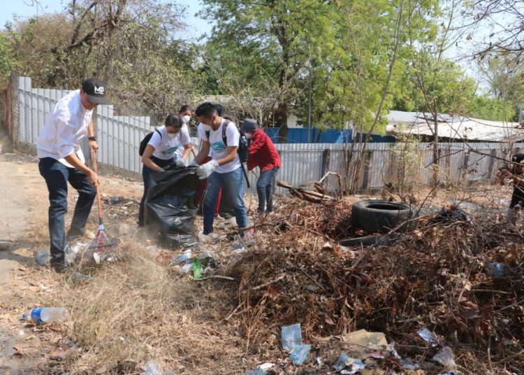 Miguel Pereira deja comodidad de oficina y se suma al reto «Basura Challenge 2019»
