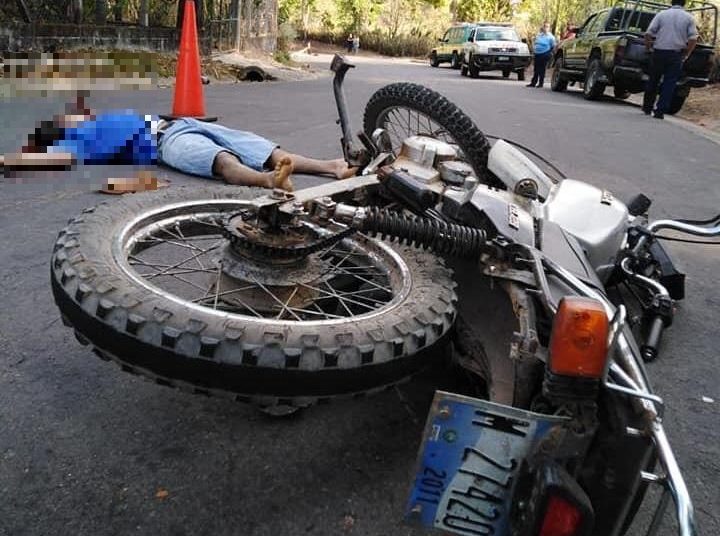 Motociclista muere en Cabañas