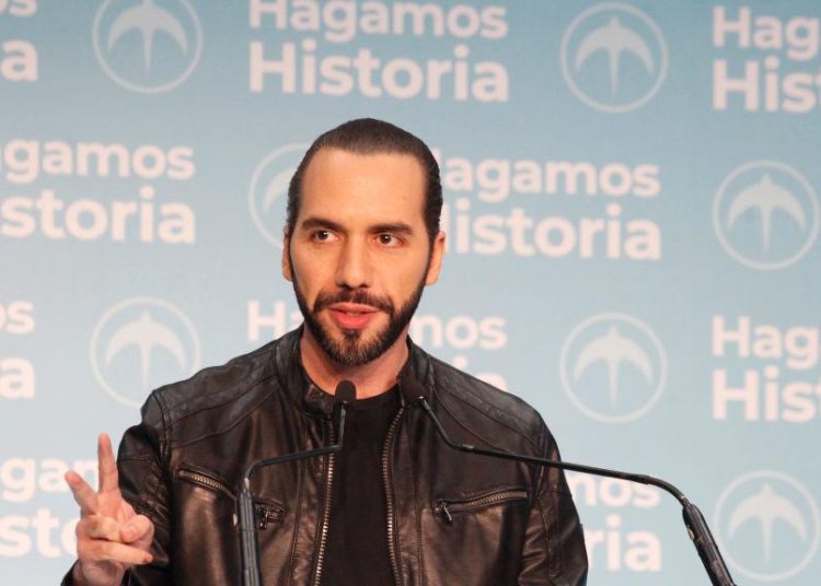 “Es una propuesta irresponsable”: Bukele responde a alcaldes sobre petición de aumento de FODES