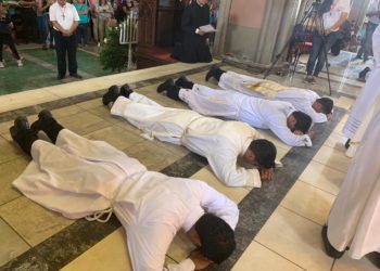 En Santa Ana ordenan a tres nuevos diáconos y a un sacerdote