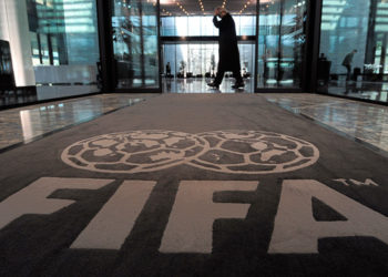 FIFA suspende de por vida a ocho futbolistas por manipulación de partidos