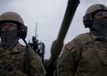 EE.UU. sigue viendo la intervención militar en Venezuela como «una opción muy seria»