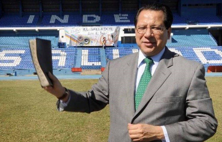 Fiscalía acusa formalmente a pastor Carlos Rivas por conducción peligrosa