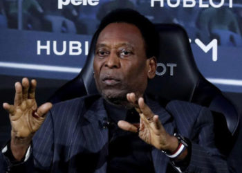 Pelé, operado de un cálculo renal