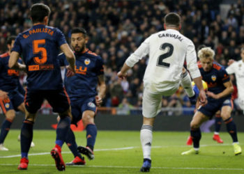 El Real Madrid cae ante el Valencia y este se acerca a la Champions