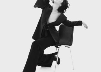 Cony Camelo mostró el pezón en una sesión fotográfica