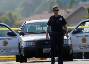 Tiroteo en una sinagoga en California deja un muerto y varios heridos