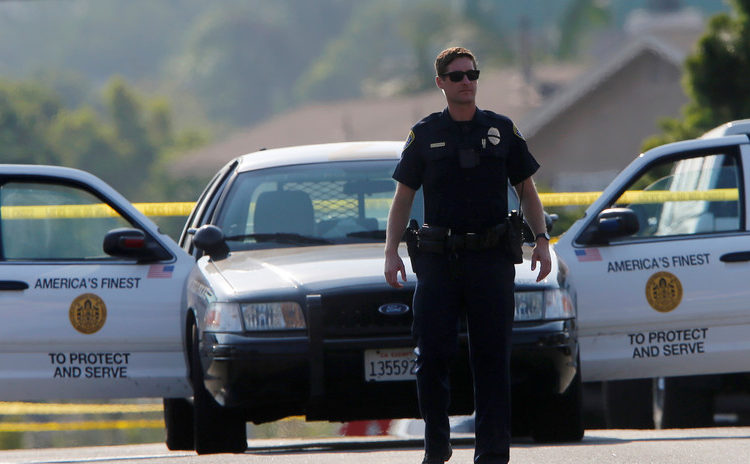 Tiroteo en una sinagoga en California deja un muerto y varios heridos
