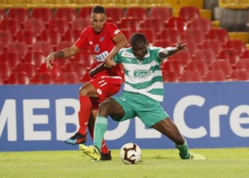 Despiden a futbolista por fallar un penal en la Copa Sudamericana