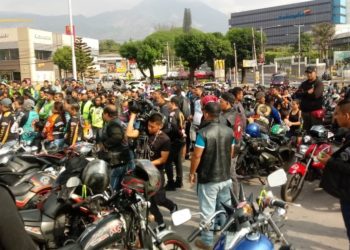 Motociclistas se toman las calles de San Salvador para exigir respeto a sus derechos