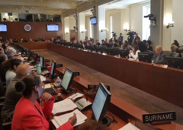 Venezuela será representada por equipo de Guaidó en la OEA. El Salvador no dio su voto