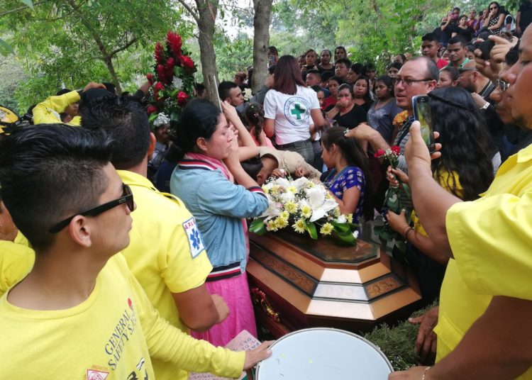 (FOTOS) Despiden a guardavida de Comandos de Salvamento ahogado en Playa el Majahual