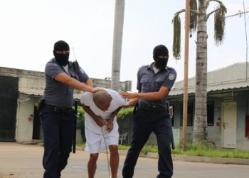 Mandan a Zacatraz a 10 pandilleros que participaron en la ejecución de cinco reclusos en el penal de Izalco