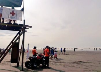 Mueren madre e hija ahogadas en playa El Espino