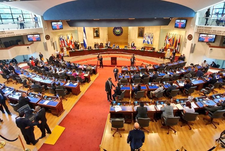 Asamblea aprueba $1 millón para traspaso de mando