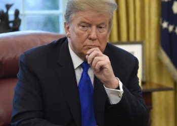 Congresistas piden al presidente Trump no recortar ayuda económica a El Salvador