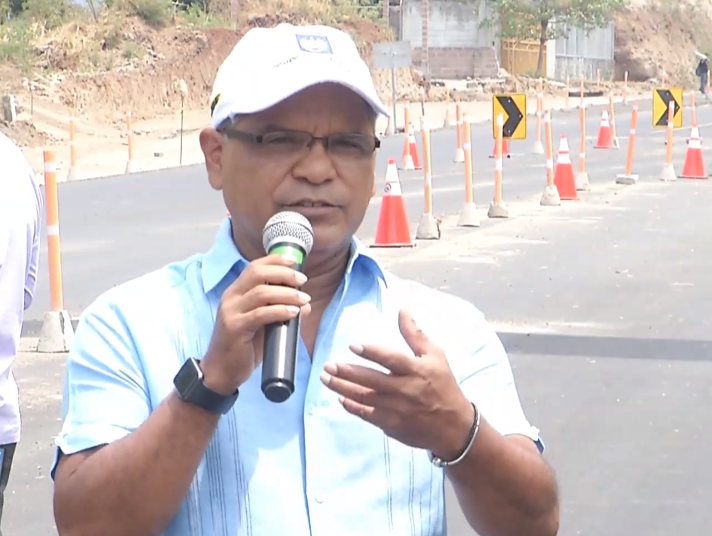 Óscar Ortiz anunciará en las próximas semanas su inscripción como candidato a Secretario General del FMLN